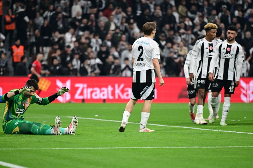 Beşiktaş kuvvetli deplasmanda: Göztepe maçı birinci 11'leri 73