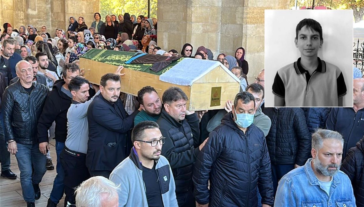 Beyin kanaması geçiren liseli Emre hayata tutunamadı