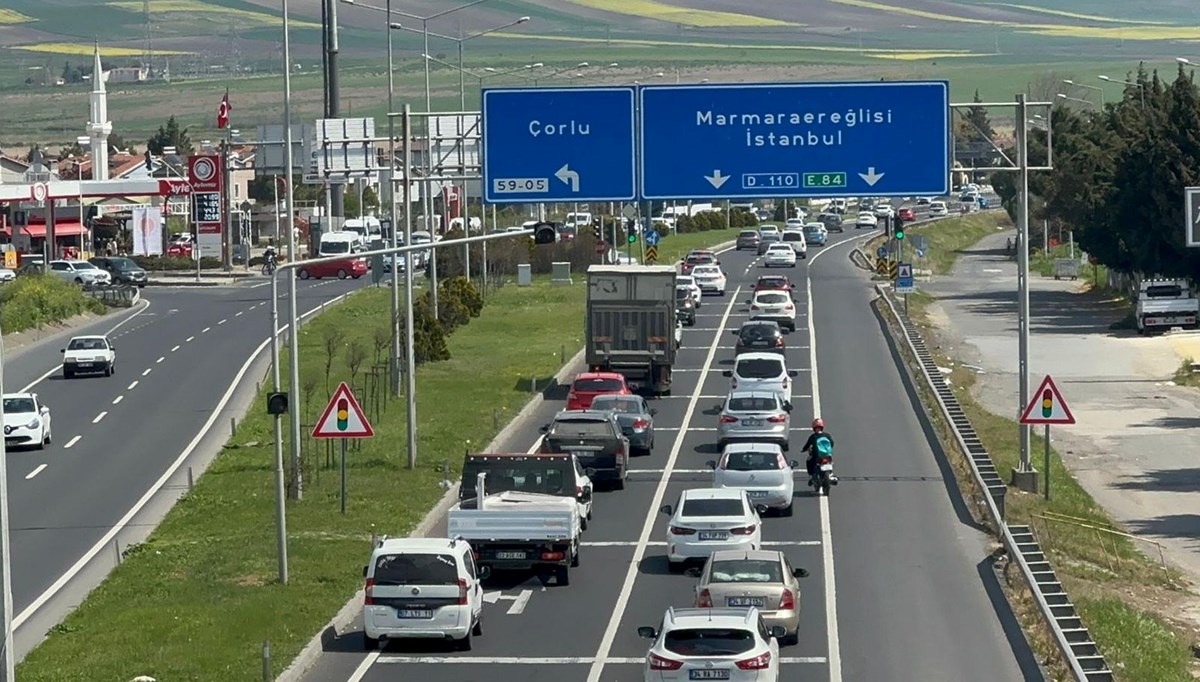 Tekirdağ-İstanbul karayolunda yoğun trafik