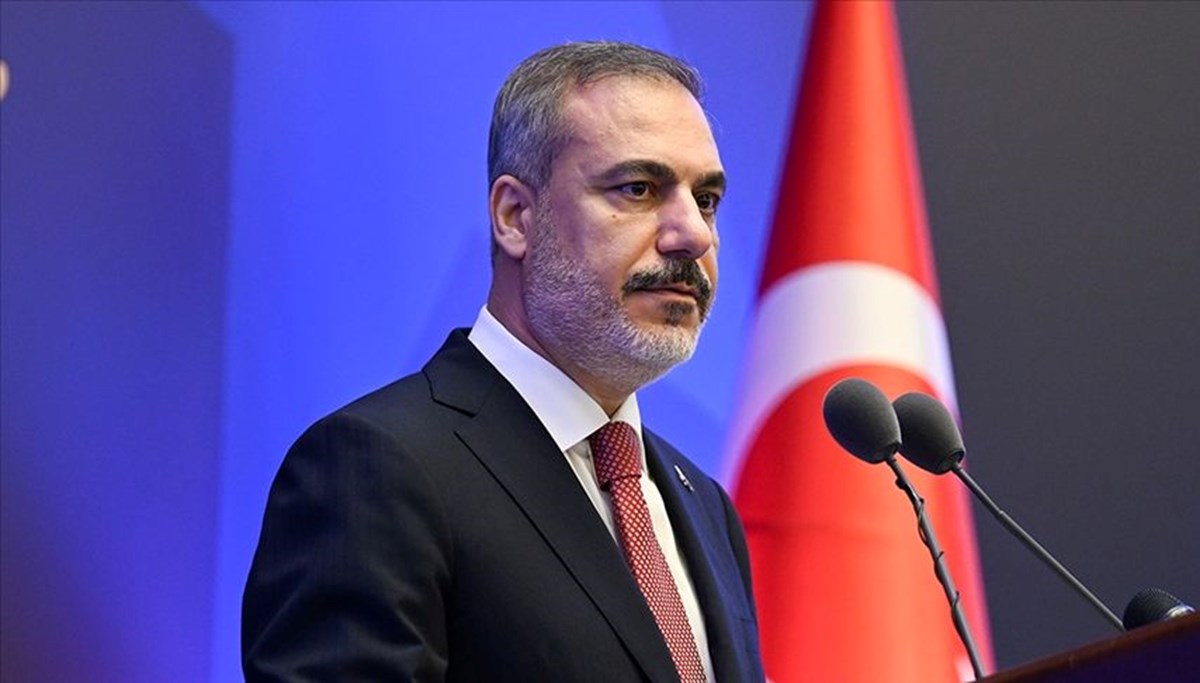 Bakan Fidan: Netanyahu'yu alkışlayanlar tarihe eli kanlı bir suçlunun destekçileri olarak geçmiştir Bakan Fidan: Netanyahu'yu alkışlayanlar tarihe eli kanlı bir suçlunun destekçileri olarak geçmiştir
