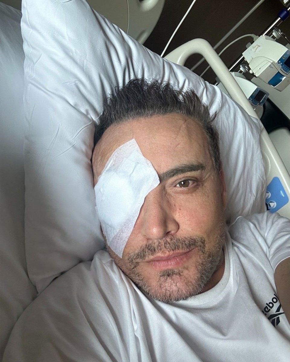 Ameliyat olan Cenk Eren: Hasta yatağında bile yakışıklıyım - 1