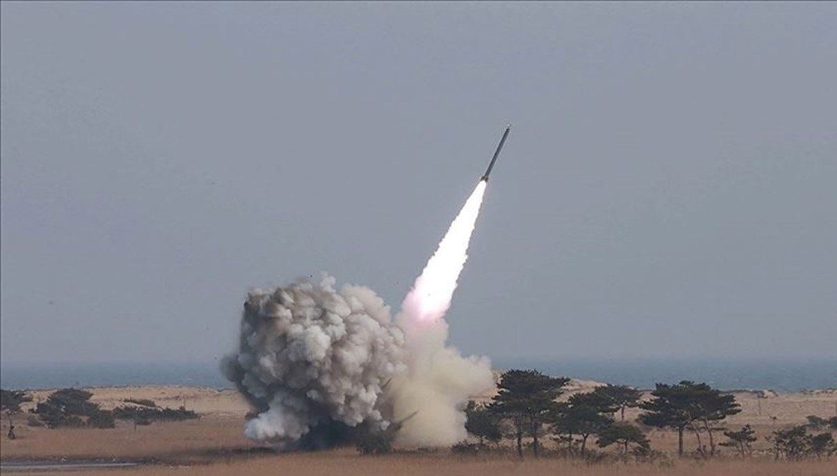 Japonya'da gözlem uyduları taşıyan H3 roketi başarıyla fırlatıldı Japonya'da gözlem uyduları taşıyan H3 roketi başarıyla fırlatıldı