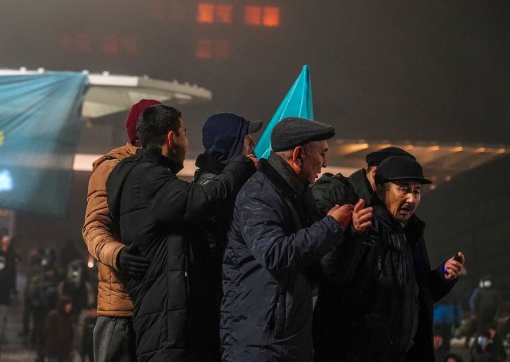 Kazakistan'daki akaryakıt zammı protestolarında son durum: Rusya destekli ülkeler askeri birlik gönderecek - 2