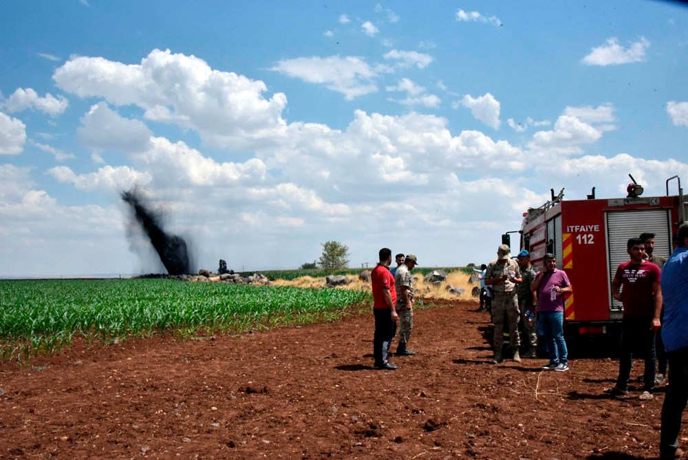 Şanlıurfa'da boru hattı delindi, ham petrol metrelerce yükseğe fışkırdı - 6