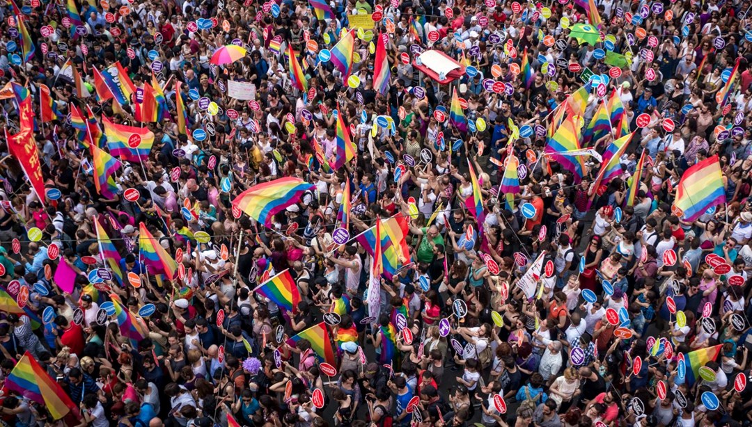 Tayland Parlamentosu'ndan eşcinsel evliliğe ilk onay