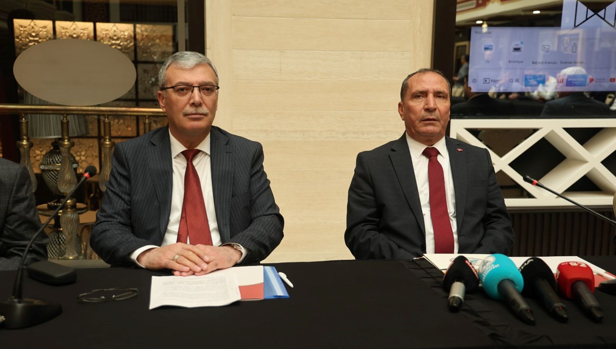 Konya'da Yeniden Refah Partisi'nden iki belediye başkanı istifa etti Konya'da Yeniden Refah Partisi'nden iki belediye başkanı istifa etti