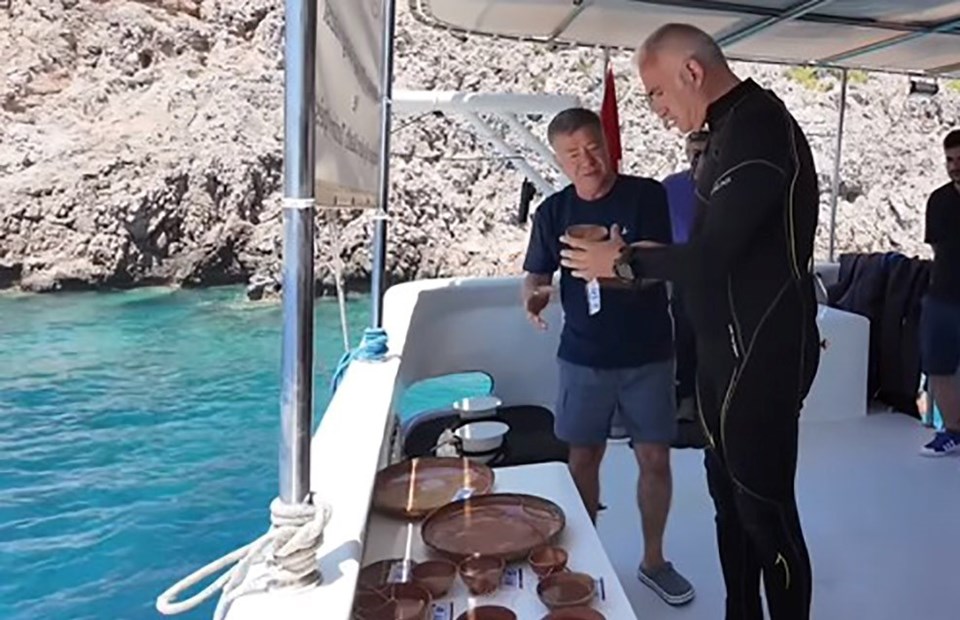 Bakan Ersoy, 2 bin yıllık batığa dalış yaptı - 1
