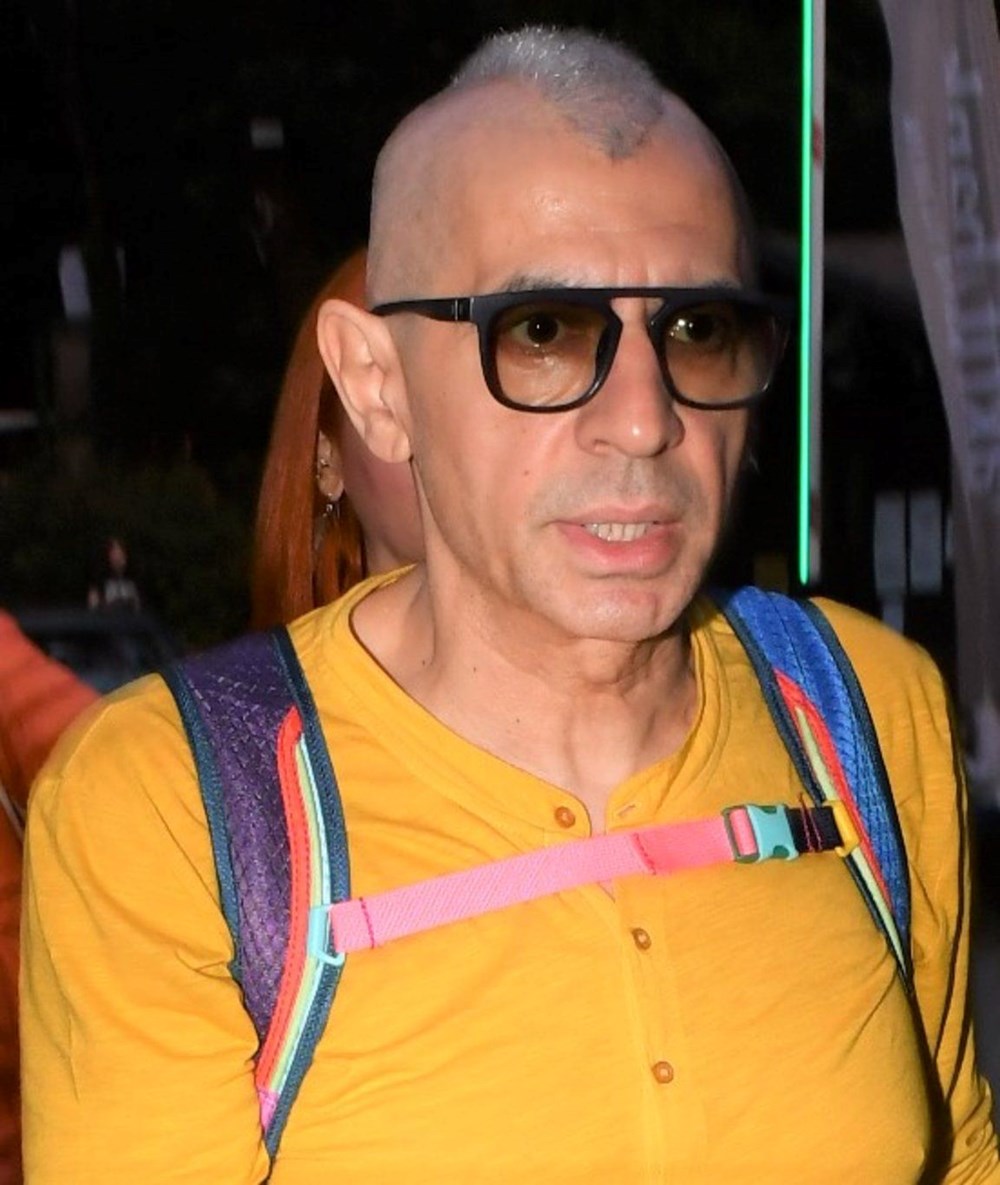 Okan Bayülgen'in punk tarzı - 3