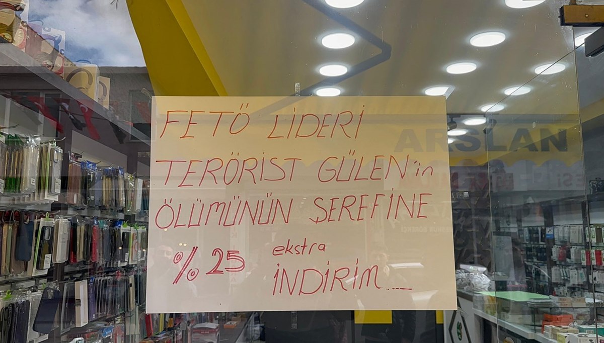 İznik'te esnaf, FETÖ elebaşı Gülen'in ölümüne özel indirim başlattı İznik'te esnaf, FETÖ elebaşı Gülen'in ölümüne özel indirim başlattı