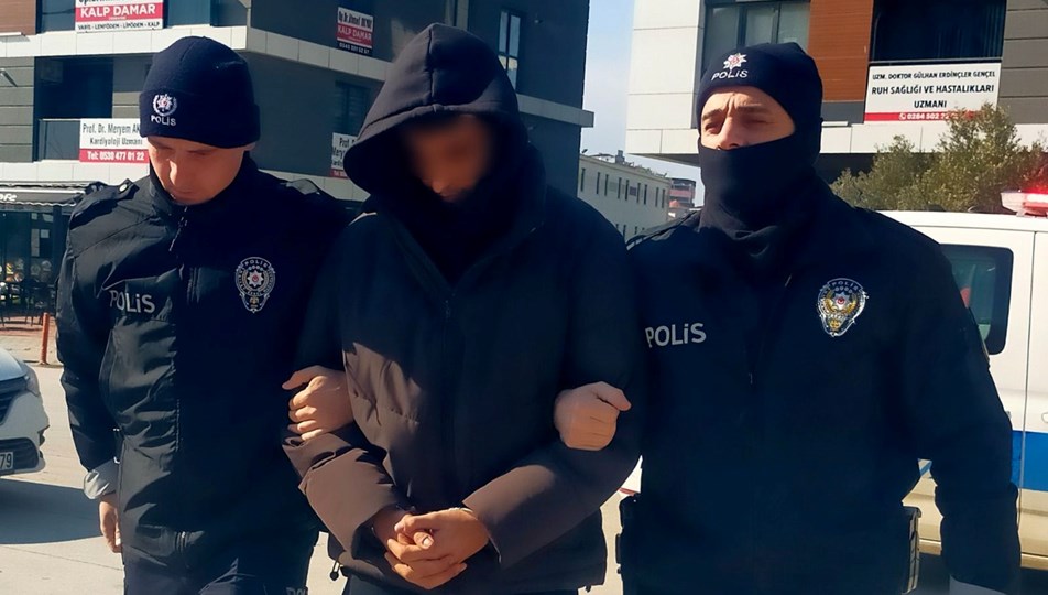 "Eve neden geç geldin" diyen babasını bıçakladı