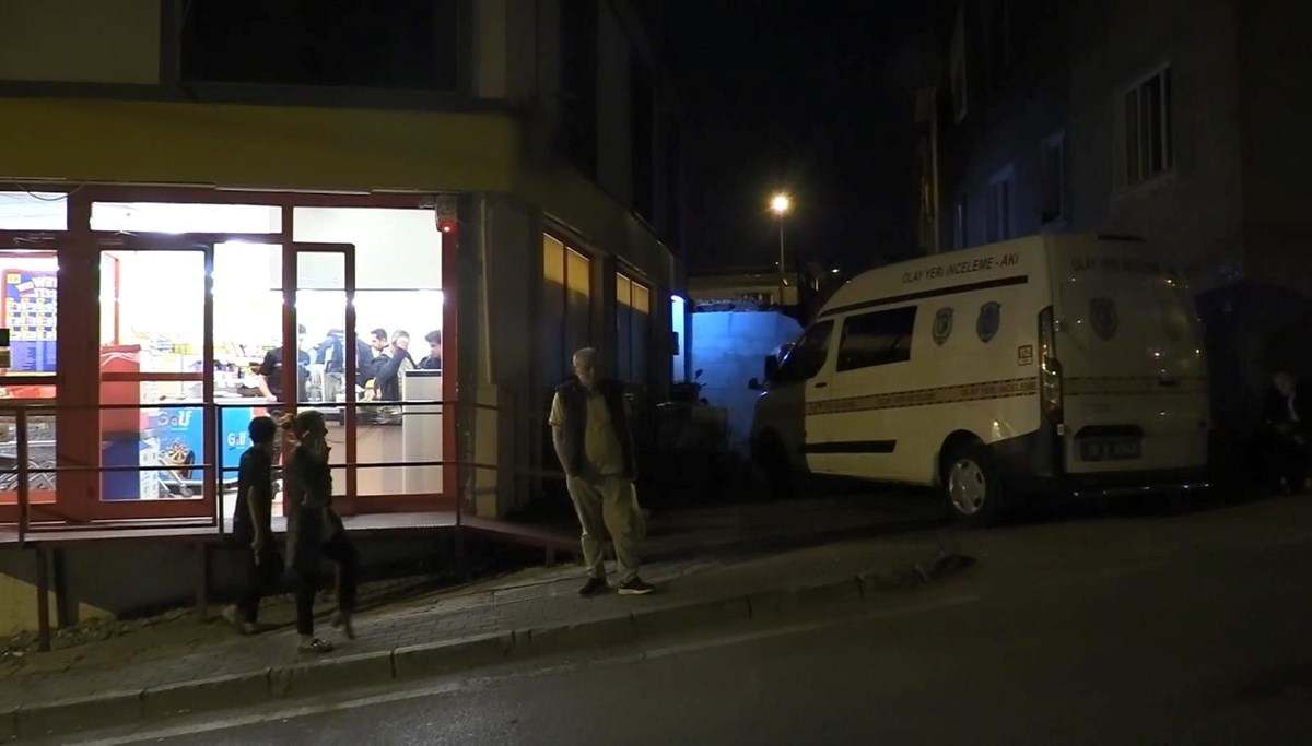 Bursa’da market çıkışında bıçaklı saldırı: 1 ölü Bursa’da market çıkışında bıçaklı saldırı: 1 ölü