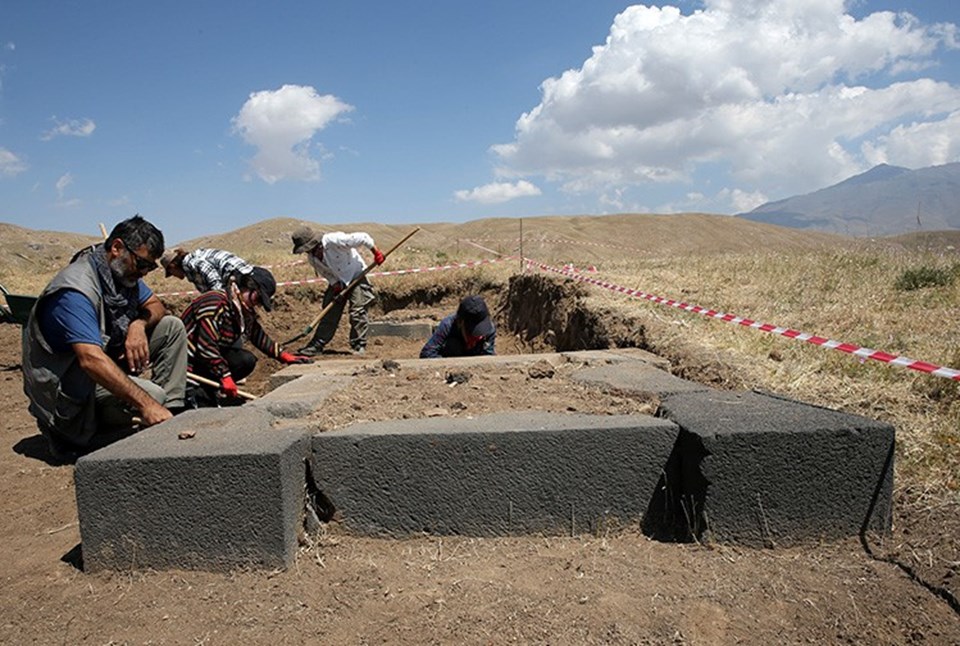 Bitlis'teki Urartu kalesinde yeni buluntular ortaya çıkarıldı - 2