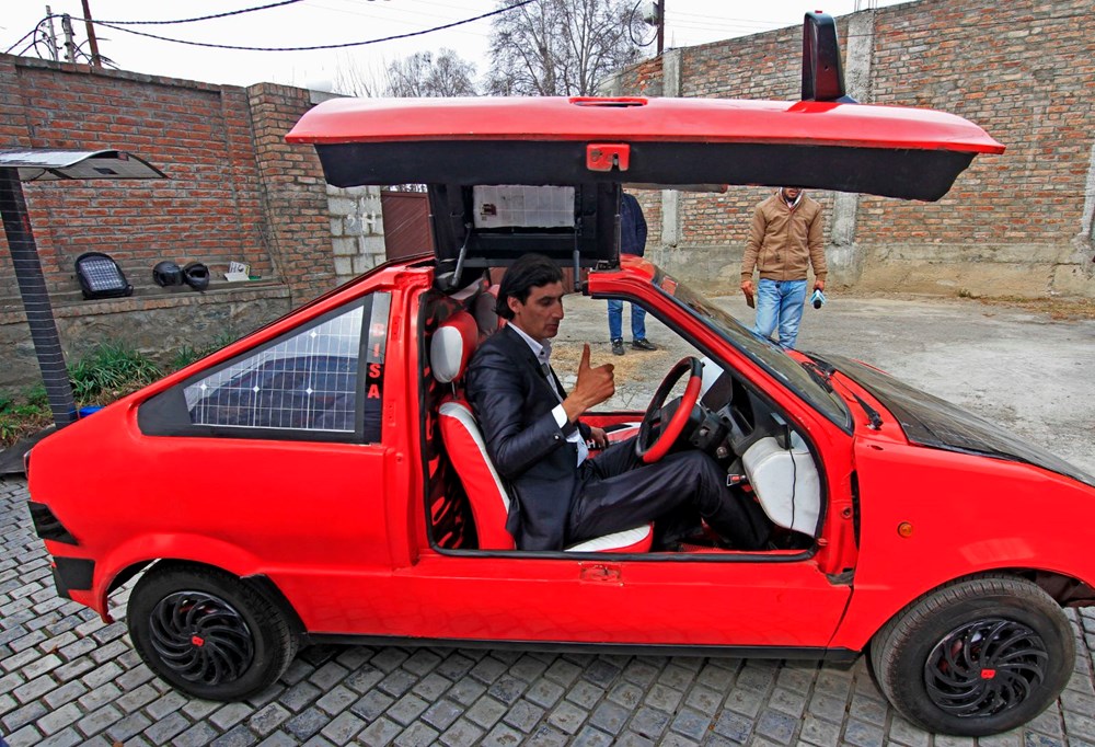 Hindistan'ın ilk yüksek teknolojili güneş arabası tanıtıldı - 2