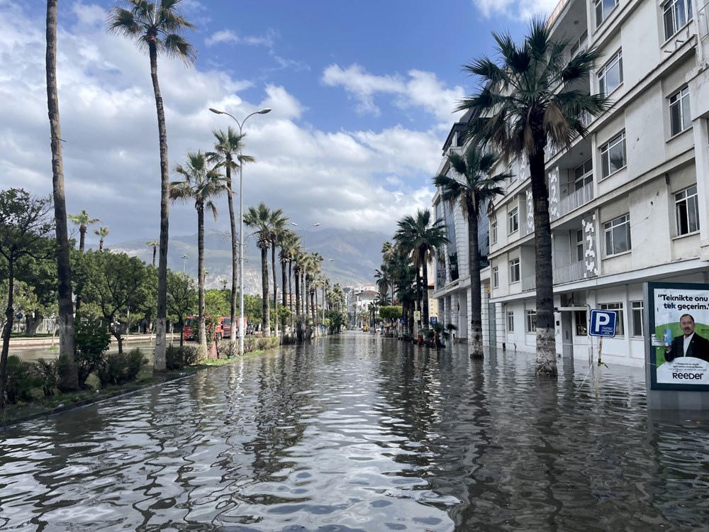 Deprem bölgesi İskenderun'da deniz bir kez daha taştı - 2