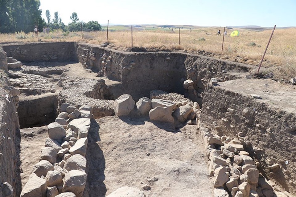 Uşaklı Höyük'teki kazı çalışmaları sürüyor - 1