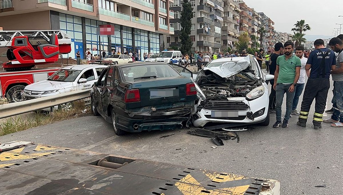 İntihar girişimini izlerken 5 araç kaza yaptı: 5 yaralı