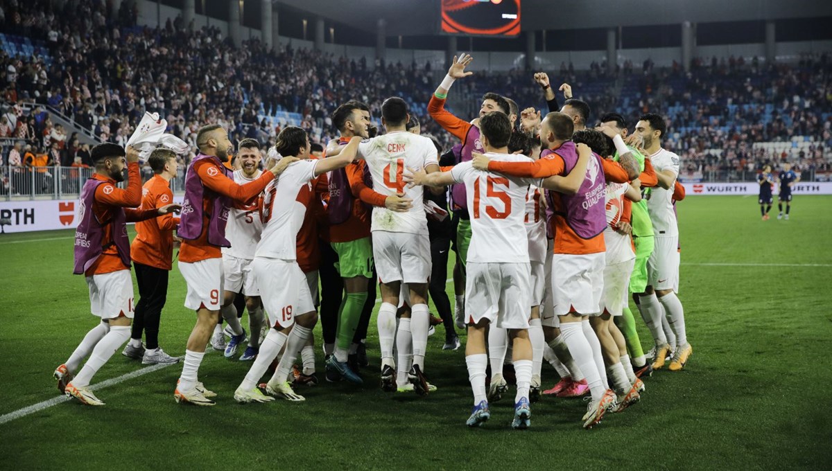A Milli Futbol Takımı FIFA sıralamasında 4 basamak yükseldi A Milli Futbol Takımı FIFA sıralamasında 4 basamak yükseldi