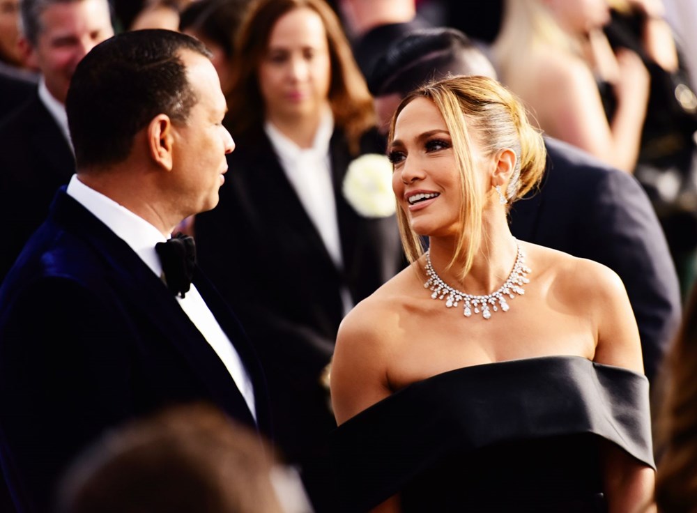 2020 SAG Ödülleri'nde Jennifer Lopez'in 9 milyon dolarlık mücevheri - 1