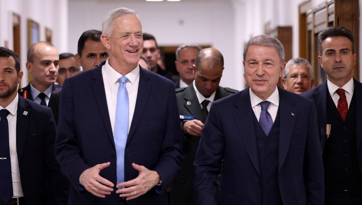 İsrail Savunma Bakanı Gantz: Türkiye ile işbirliğinin kapıları açıldı