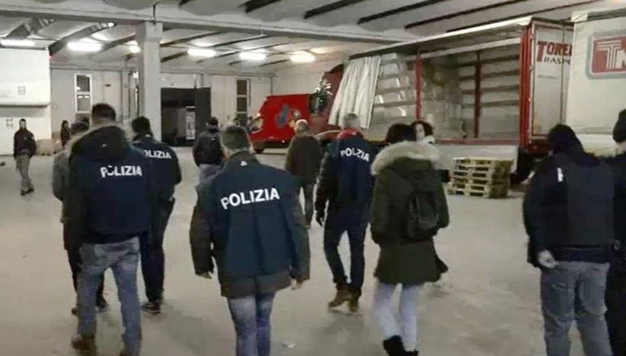 Europol'den İtalyan mafyasına karşı dev operasyon