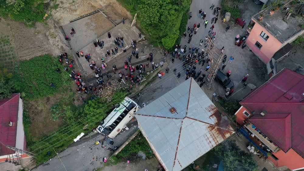 Trabzon'da belediye otobüsü şarampole yuvarlandı: 5 ölü, 37 yaralı - 3