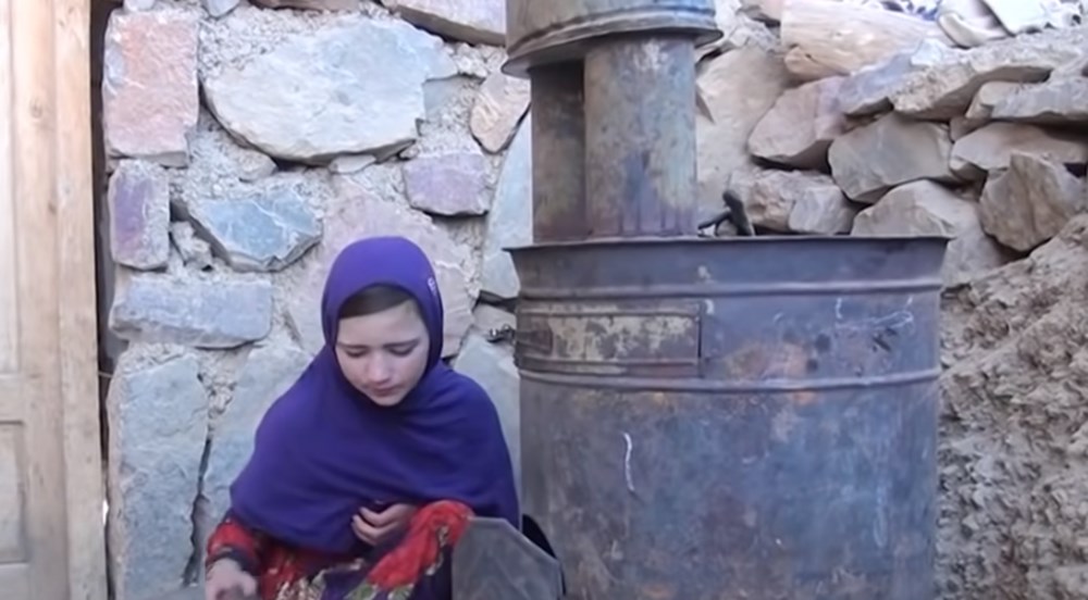 10 yaşındaki Afgan kız ailesinin borçları için satıldı - 3