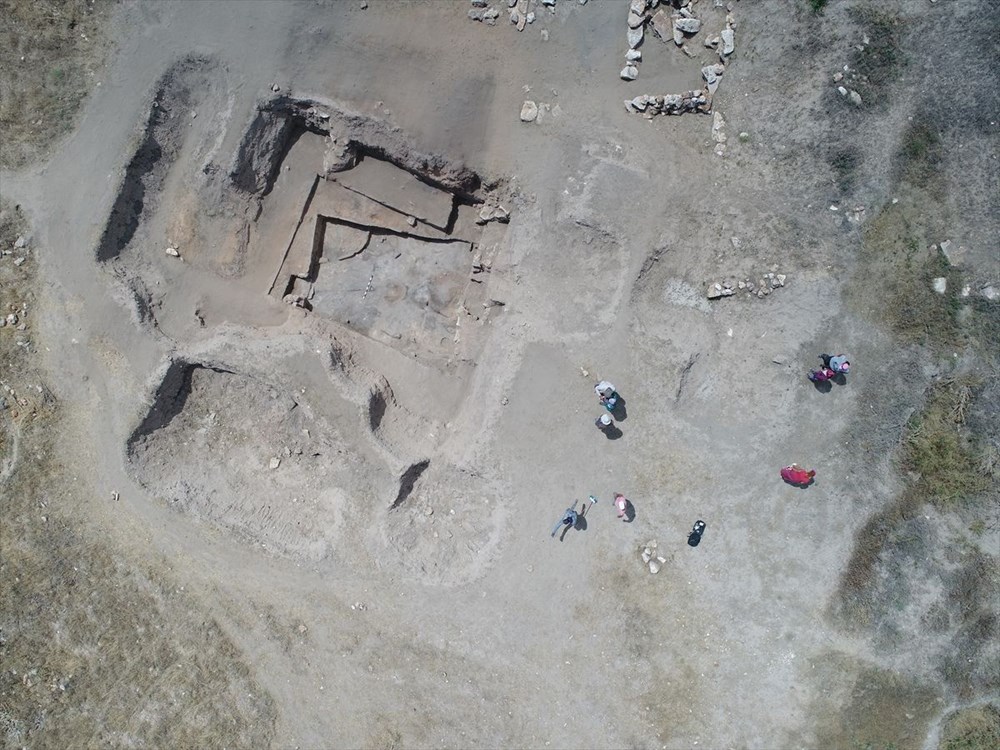 Eskişehir Küllüoba kazısında 5 bin yıllık boya paleti bulundu - 4