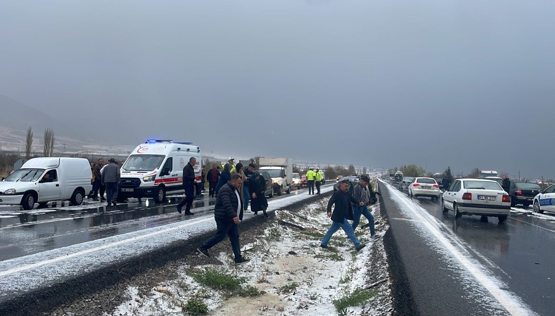 Niğde’de dolu ve sağanak kazaya neden oldu: 8 yaralı