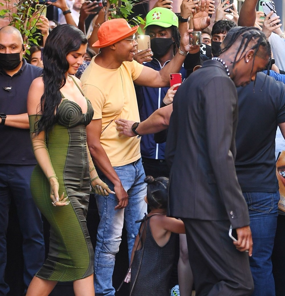 'Kylie Jenner ile Travis Scott'ın alışılmışın dışında bir ilişkileri var' - 3