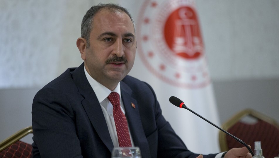 Adalet Bakani Abdulhamit Gul Basak Demirtas A Cirkin Saldiriyi Kinadi
