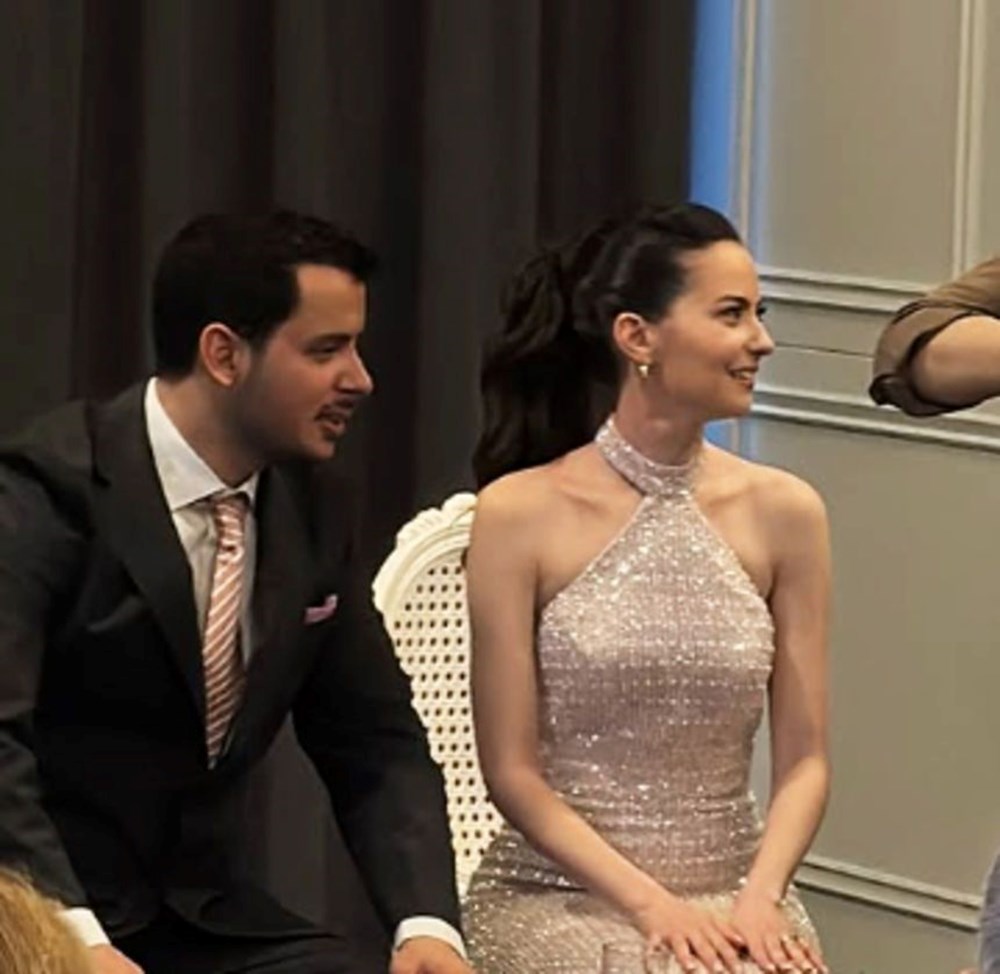 Oyuncu Ezgi Şenler nişanlandı 76