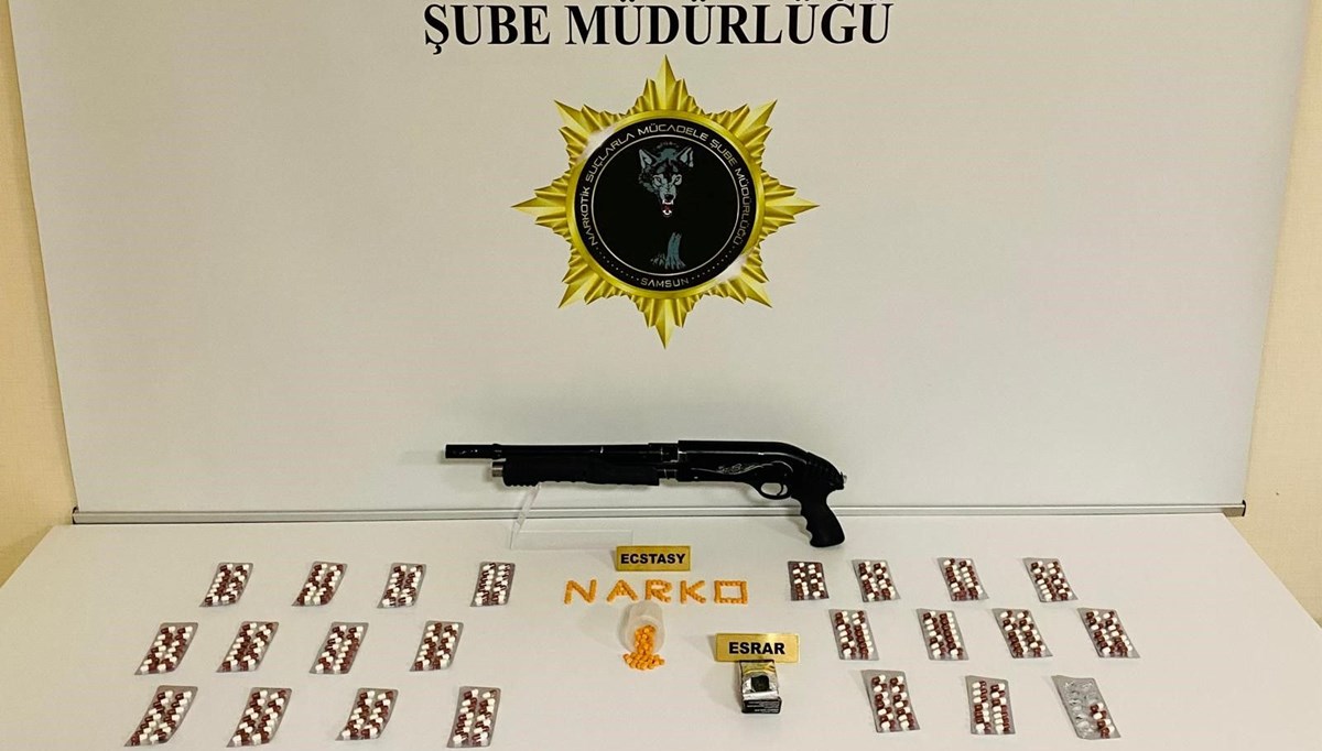 Uyuşturucu haplarla yakalanan şahıs gözaltına alındı Uyuşturucu haplarla yakalanan şahıs gözaltına alındı