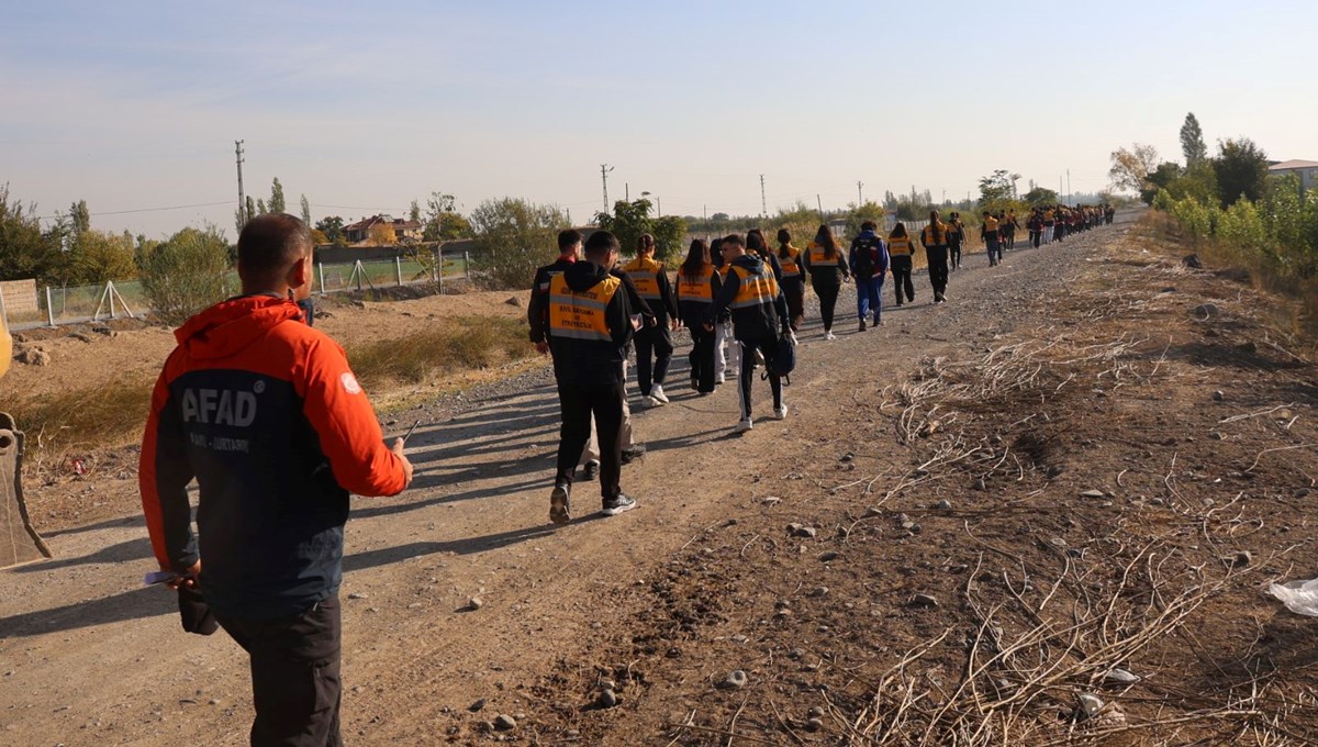 Kayıp öğretmen aranıyor