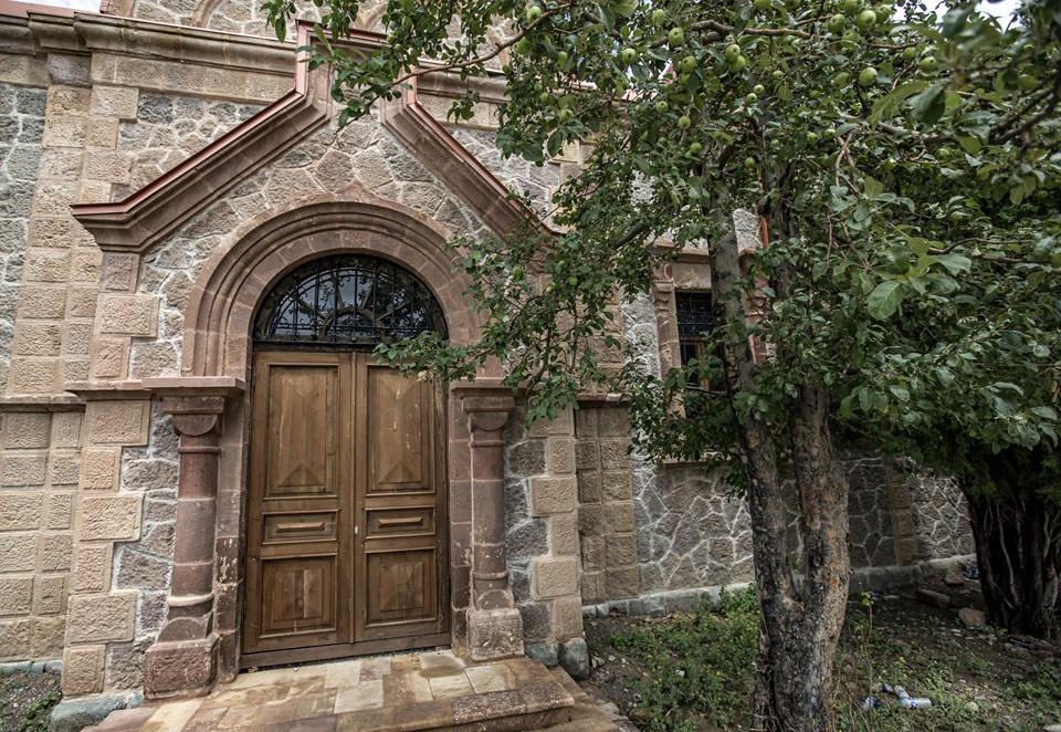 Erzurum'daki tarihi Rus kilisesi eski resimlerine bakılarak restore edildi - 3