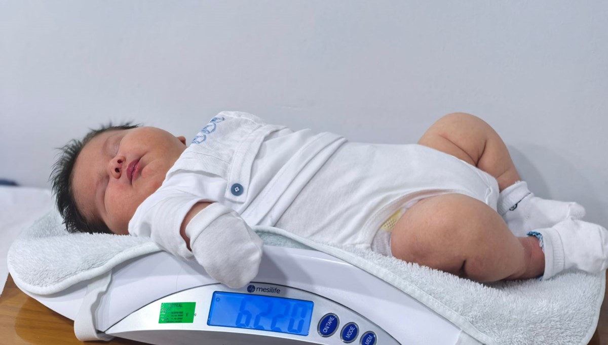 6 kilo 150 gram dünyaya geldi, hayrete düşürdü: 