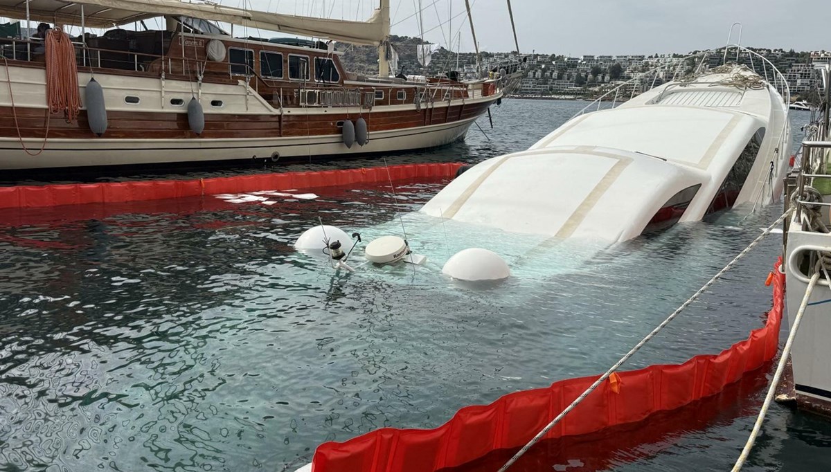 Bodrum'da milyonluk yat suya gömüldü