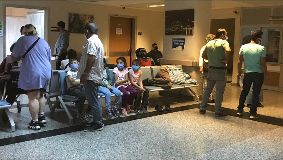 Zonguldak'ta tavuk yiyen 80 kişi hastaneye kaldırıldı