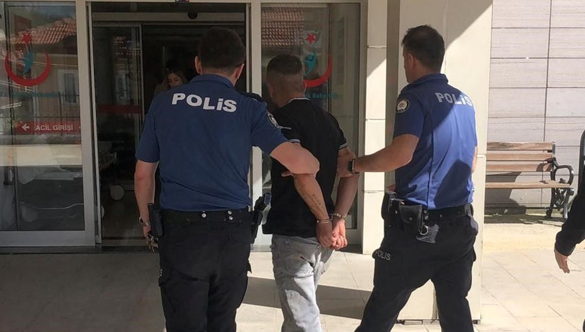 Araç hırsızlığından aranıyordu: Alkollü ve ehliyetsiz araç kullanırken yakalandı Araç hırsızlığından aranıyordu: Alkollü ve ehliyetsiz araç kullanırken yakalandı