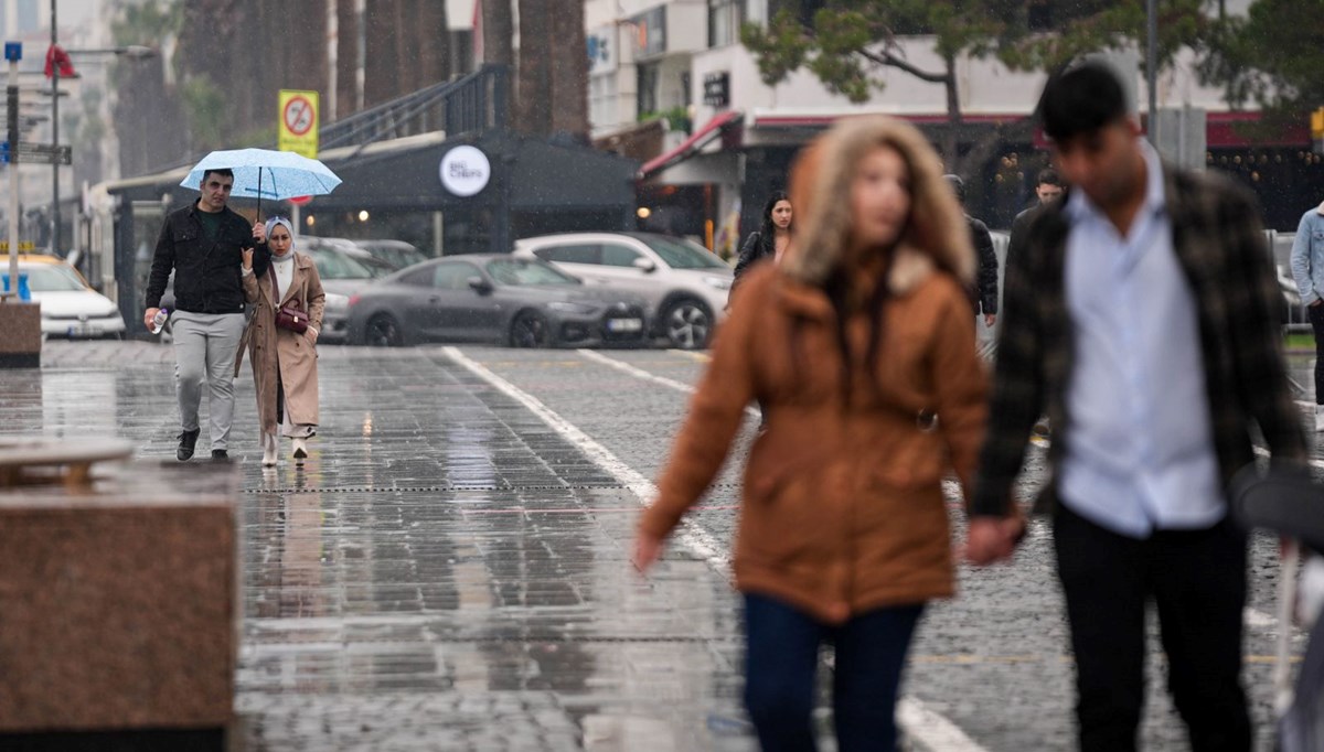 Muğla için gök gürültülü sağanak uyarısı Muğla için gök gürültülü sağanak uyarısı