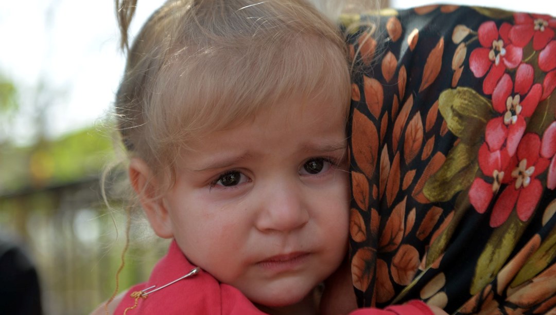 Kulağından işitme cihazı çalınan Kübra 9 aydır duyamıyor