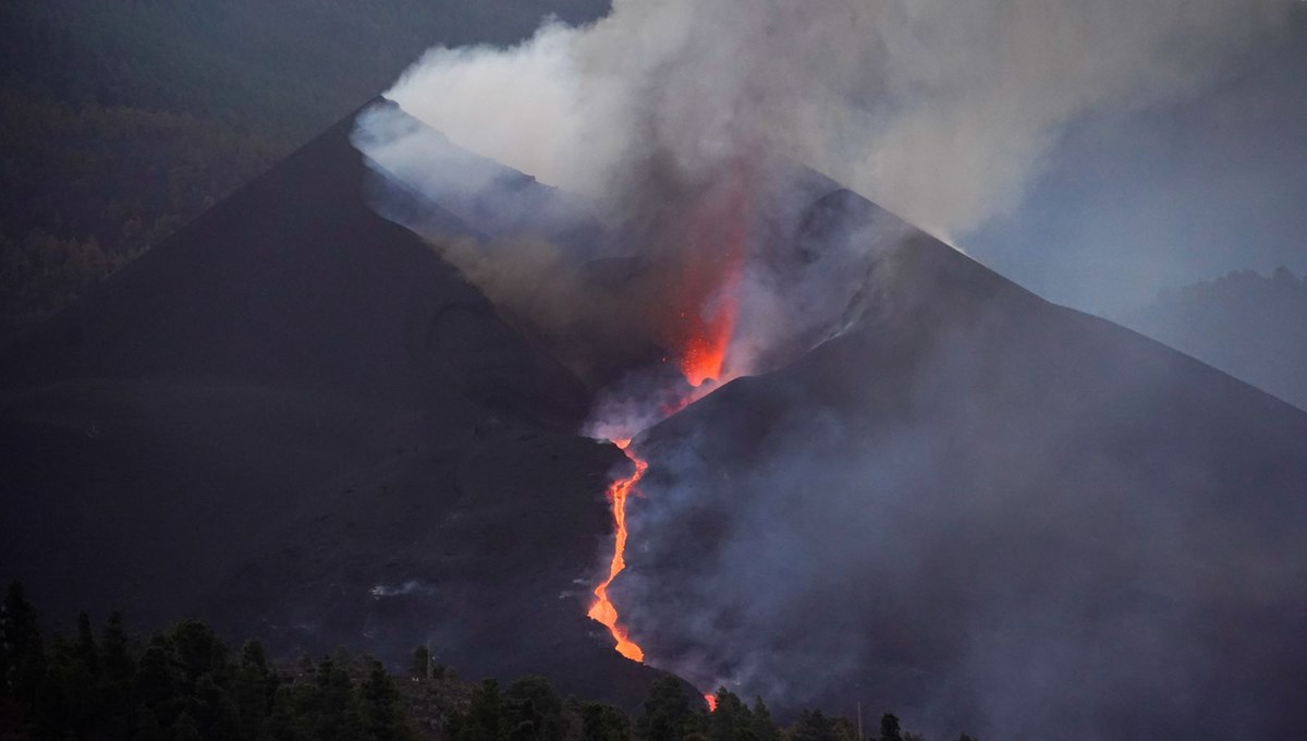 La Palma Yanardağı’nda lav akışı hızlandı: Onlarca ev daha yutuldu La Palma Yanardağı’nda lav akışı hızlandı: Onlarca ev daha yutuldu