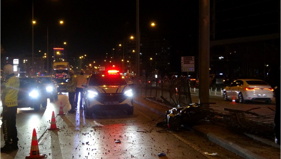 Yarışan motosikletler çarpıştı: Bir kişi öldü, bir kişi ağır yaralı