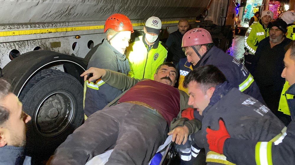 Kocaeli'de TEM Otoyolu Gültepe Tüneli'nde zincirleme kaza - 4