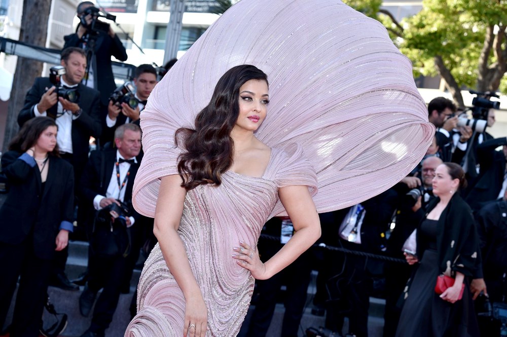 Armageddon Time'ın 2022 Cannes Film Festivali galasında şıklık yarışı - 4