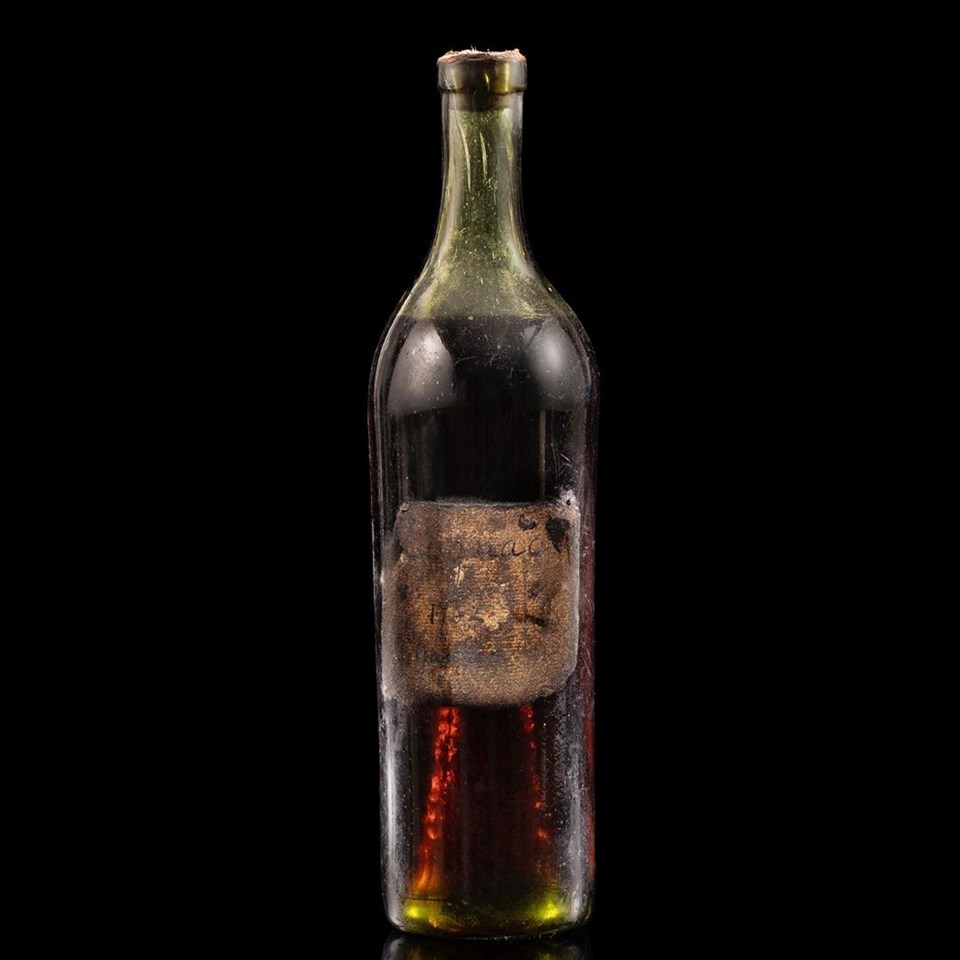 250 yıllık şişeye açık artırmada 1,3 milyon liraya alıcı bekleniyor - 1