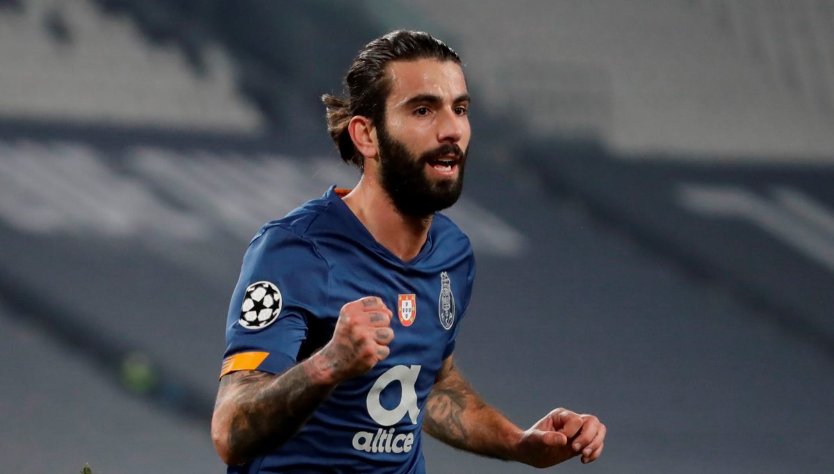 SON DAKİKA: Galatasaray, Sergio Oliveira'yı açıkladı
