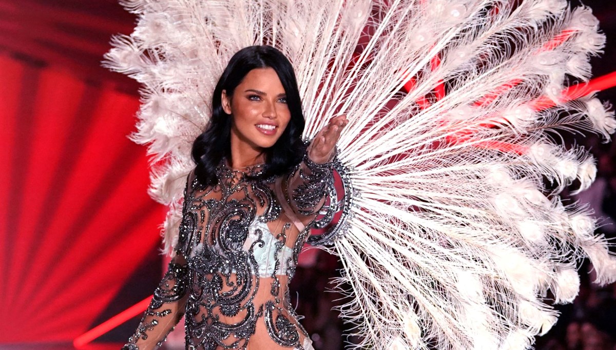 Melekler geri dönüyor! Victoria's Secret'ın ikonik defilesi yenilendi