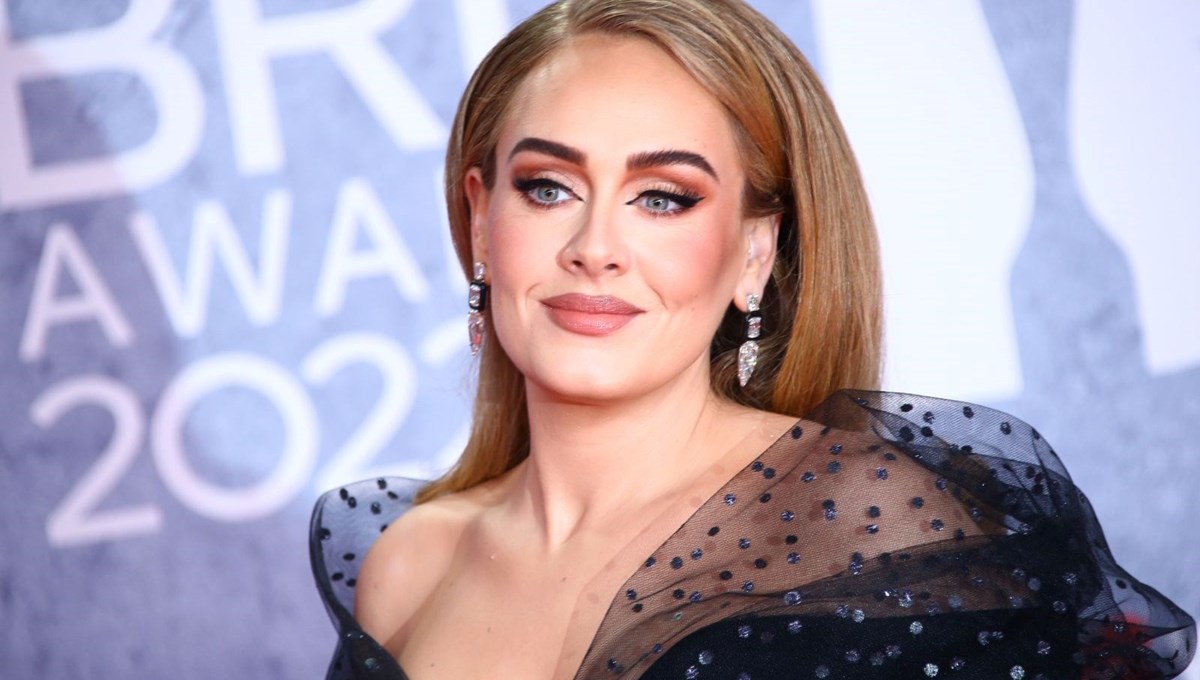 Yıldız şarkıcı Adele hayalini gerçekleştiriyor