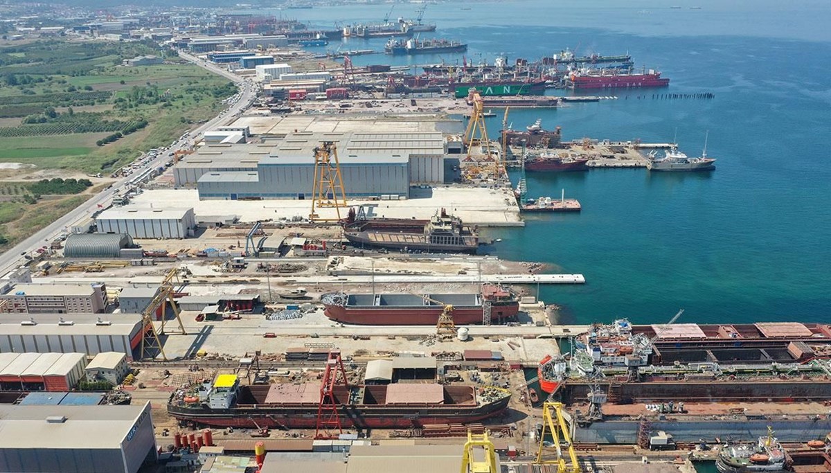 Yalova'da tersanedeki platform sepetinden düşen iki işçi hayatını kaybetti Yalova'da tersanedeki platform sepetinden düşen iki işçi hayatını kaybetti