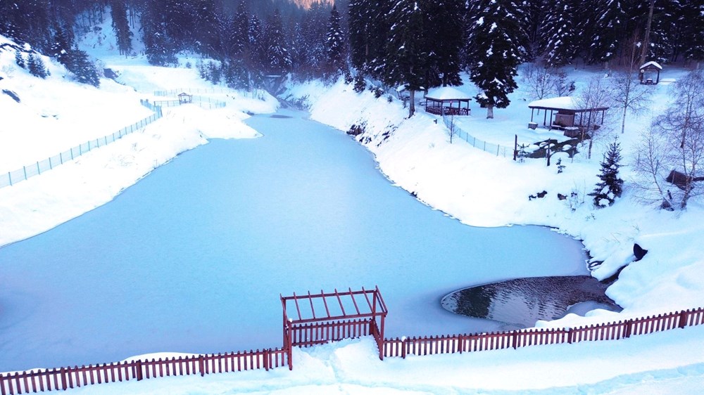 Doğu buz kesti: Termometreler eksi 22,9 dereceleri gördü - 4